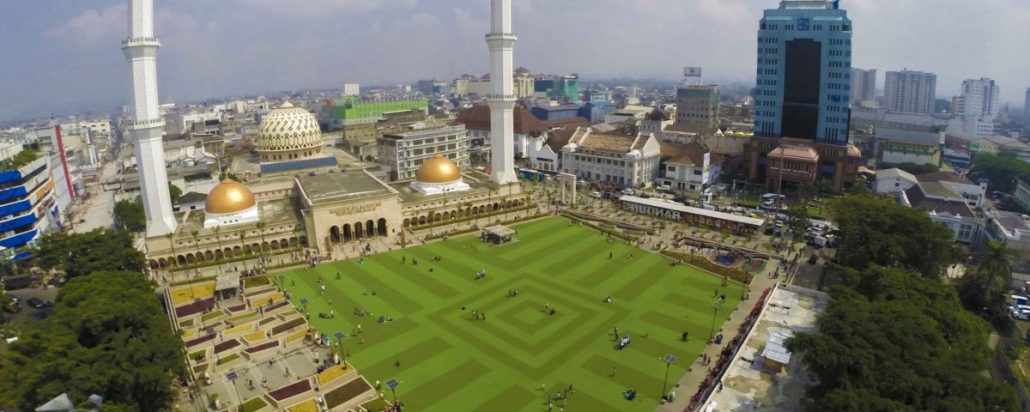 Menikmati Pesona Masjid Raya Bandung Pondok Pesantren Daarut Tauhiid