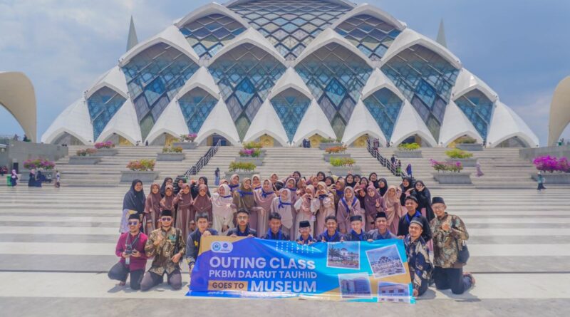 outing class PKBM ke Galeri Rasulullah AL-Jabar