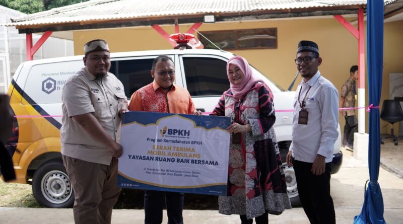 serahkan-ambulans-kpd-yayasan-ruang-baik-1