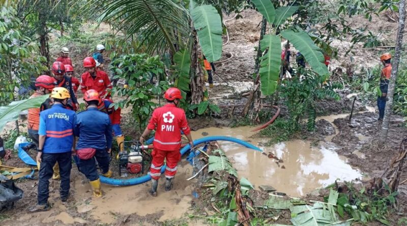 respon-cepat-bencana-longsor-di-gunung-baen-1